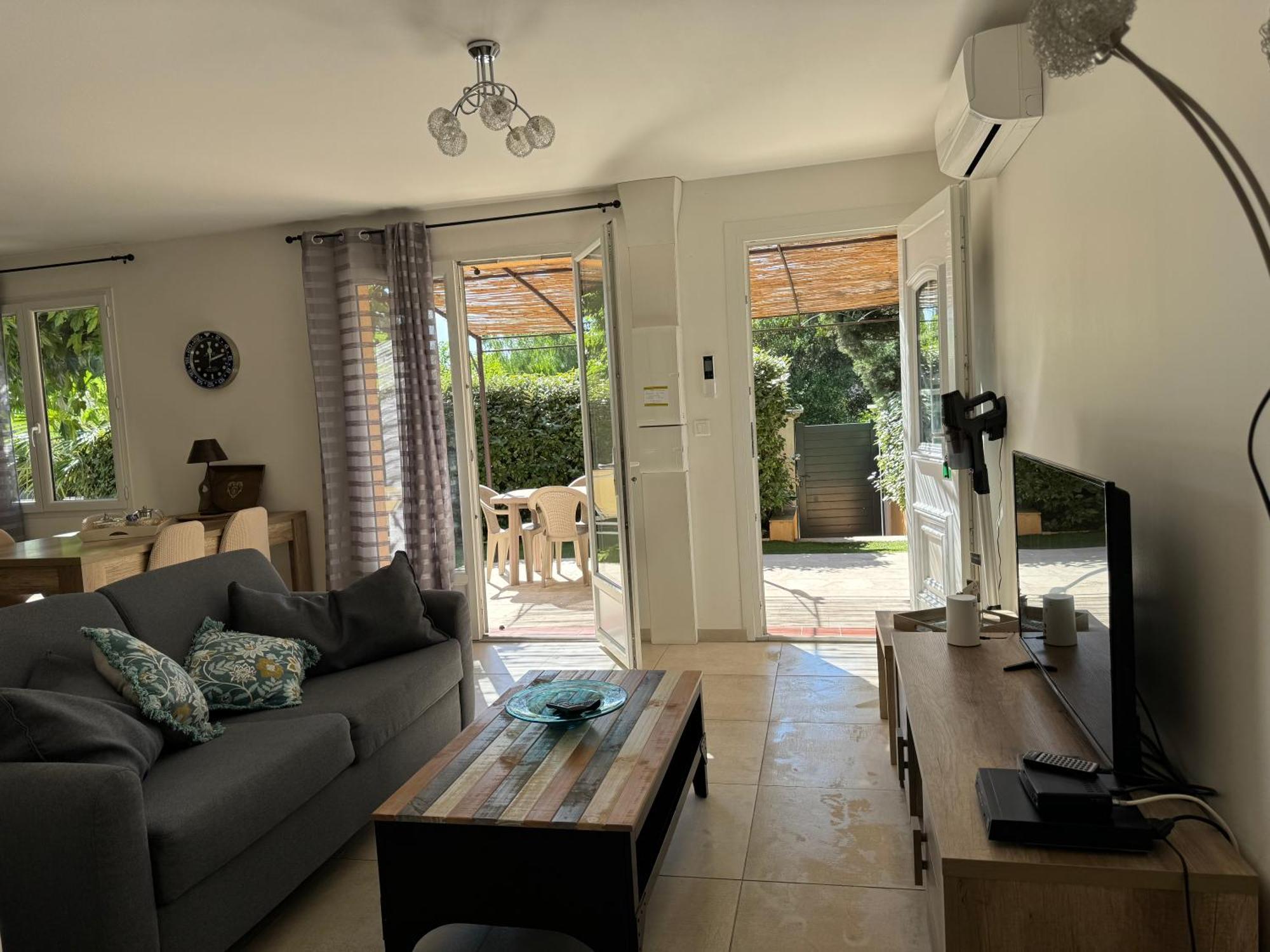 Villa, Maison Independante, Avec Piscine Privative ピュジェ・シュル・アルジャン エクステリア 写真